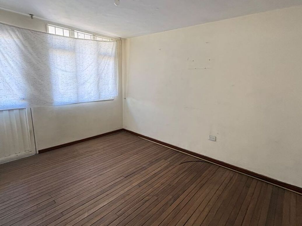 Casa de 6 alcobas en venta en San Francisco, Bogotá, 252 m² · foto 8 de 20