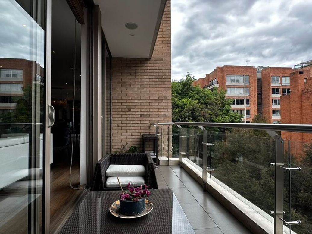 Apartamento de 4 alcobas en venta en Chico, Bogotá, 370 m² · foto 9 de 20