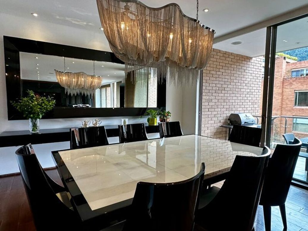 Apartamento de 4 alcobas en venta en Chico, Bogotá, 370 m² · foto 3 de 20