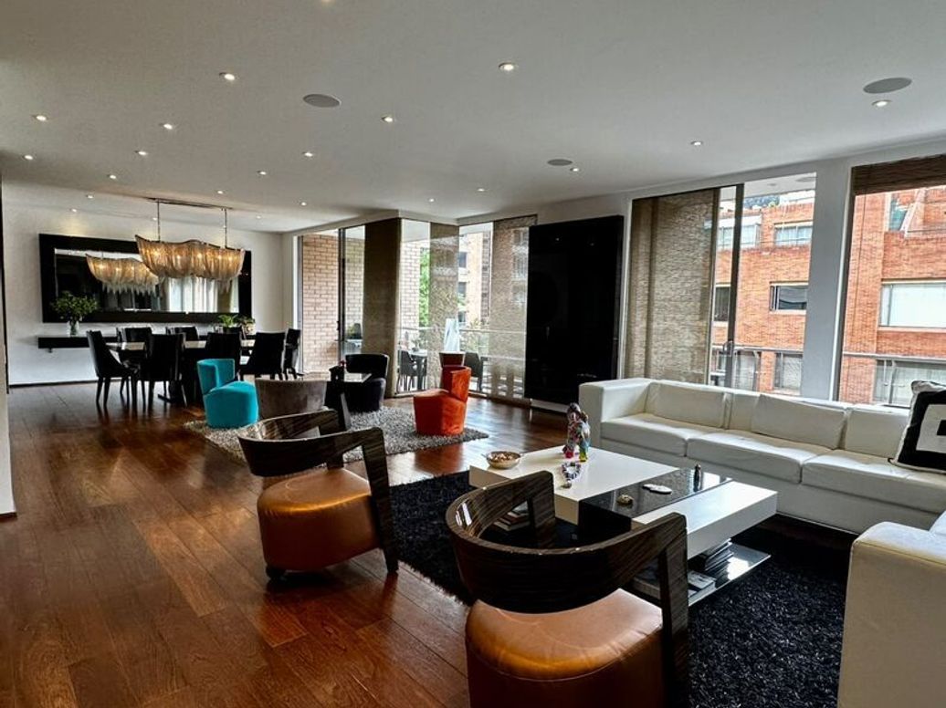 Apartamento de 4 alcobas en venta en Chico, Bogotá, 370 m² · foto 5 de 20