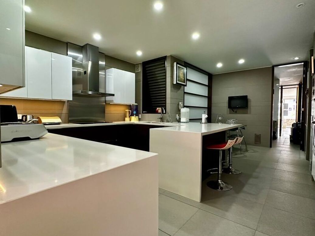 Apartamento de 4 alcobas en venta en Chico, Bogotá, 370 m² · foto 17 de 20