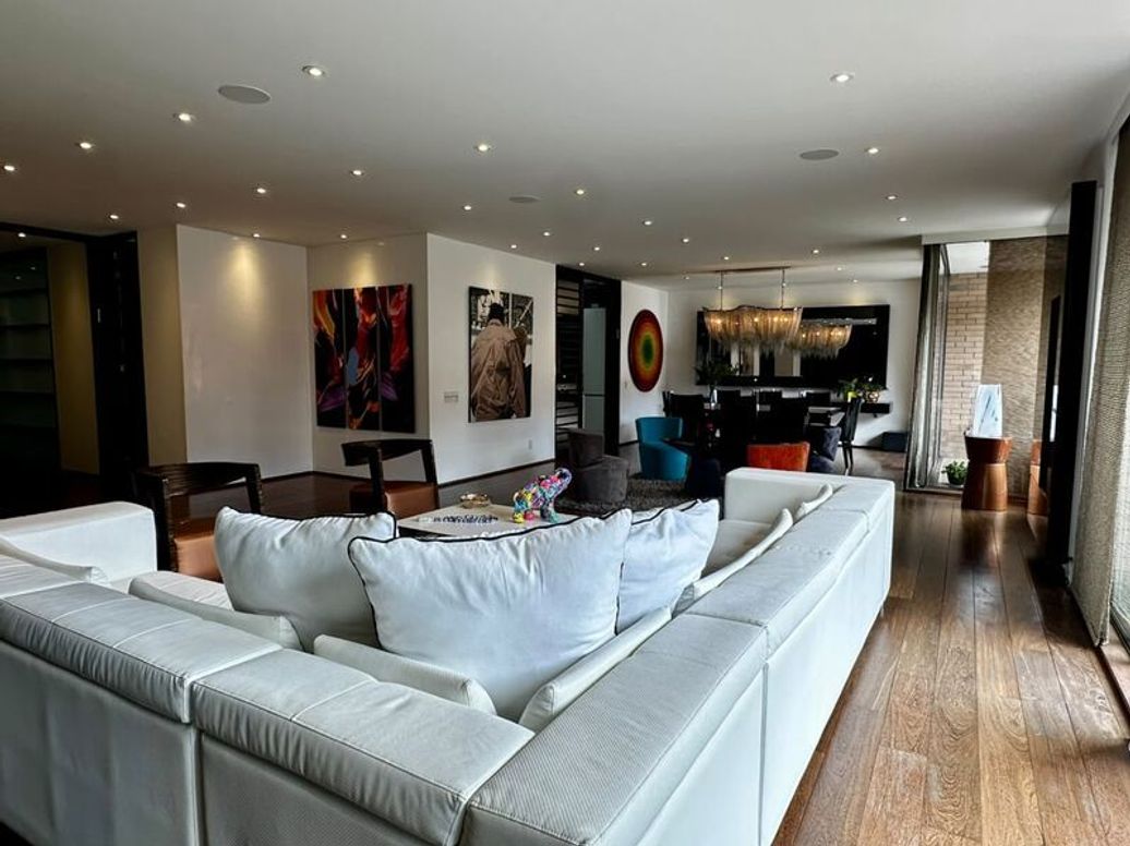 Apartamento de 4 alcobas en venta en Chico, Bogotá, 370 m² · foto 4 de 20