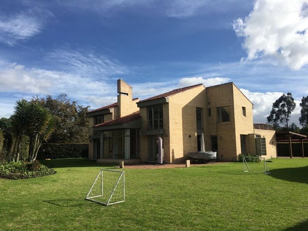 Casa de 4 alcobas en venta en Casa Blanca, Bogotá, 290 m² · foto 12 de 12