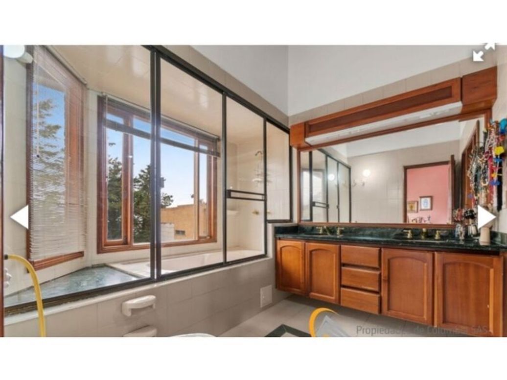 Casa de 4 alcobas en venta en Suba, Bogotá, 295 m² · foto 11 de 16