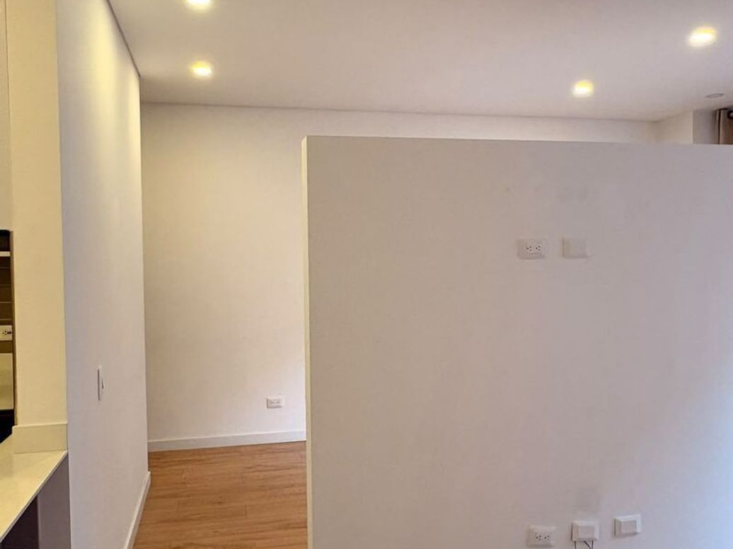 Apartamento de 1 alcoba en venta en Cedritos, Bogotá, 65 m² · foto 2 de 14