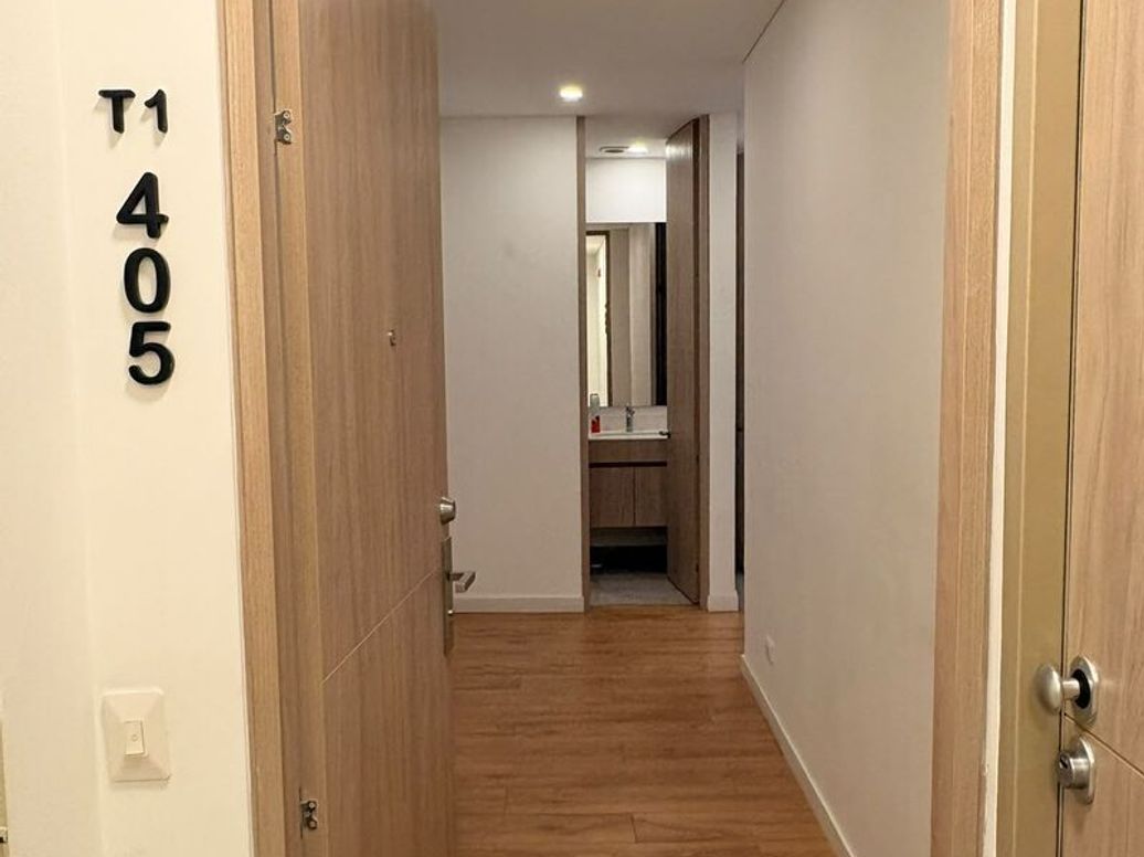 Apartamento de 1 alcoba en venta en Cedritos, Bogotá, 65 m² · foto 9 de 14