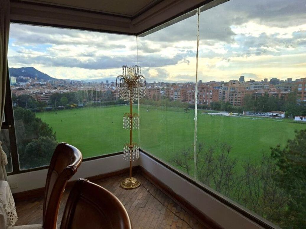 Apartamento de 4 alcobas en venta en Country Club, Bogotá, 380 m² · foto 5 de 20