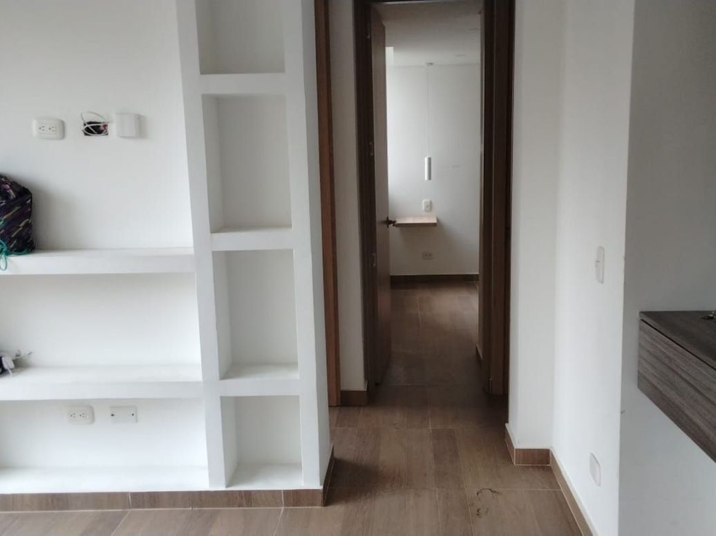 Apartamento de 2 alcobas en arriendo en Fontibón Centro, Bogotá, 54 m² · foto 2 de 14