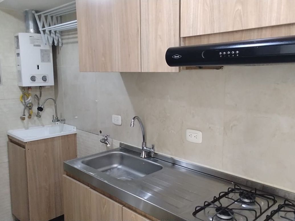 Apartamento de 2 alcobas en arriendo en Fontibón Centro, Bogotá, 54 m² · foto 4 de 14