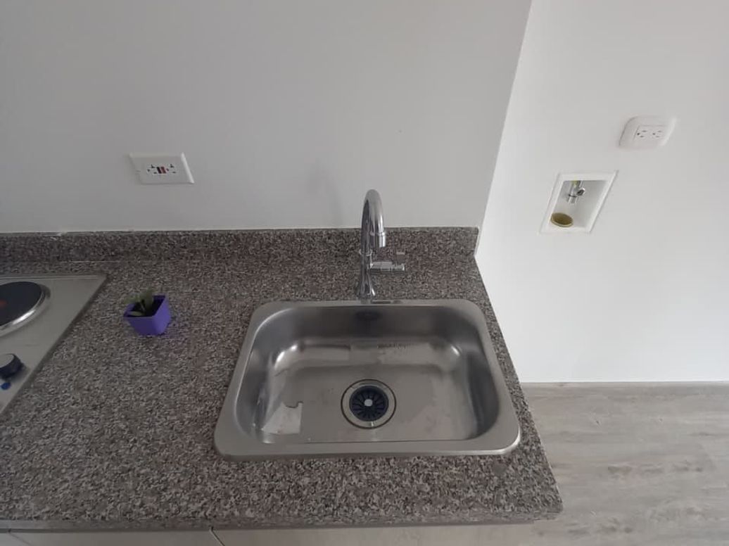 Apartaestudio en arriendo en Emaus, Bogotá, 28 m² · foto 8 de 20