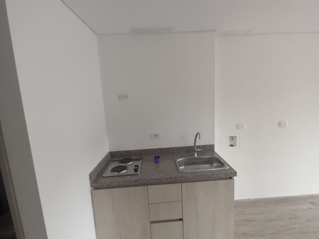 Apartaestudio en arriendo en Emaus, Bogotá, 28 m² · foto 12 de 20