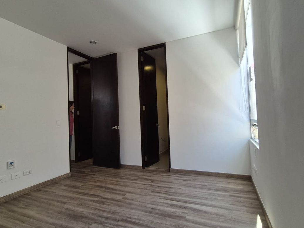 Apartamento de 1 alcoba en arriendo en Santa Barbara Occidental, Bogotá, 66 m² · foto 13 de 17