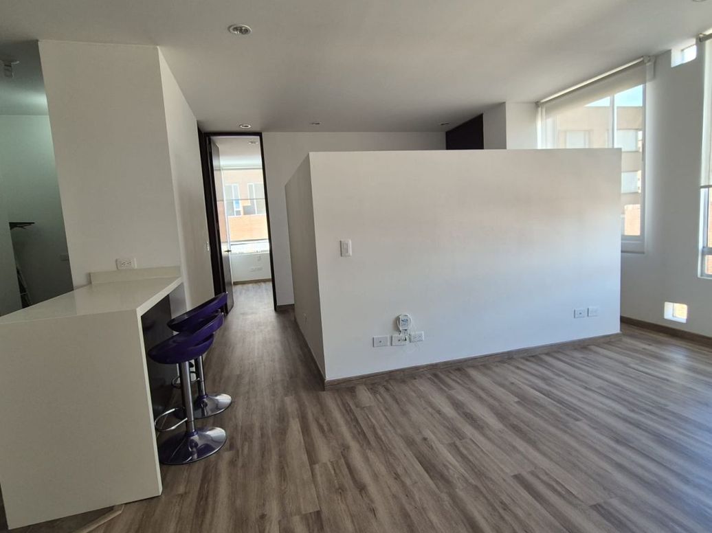 Apartamento de 1 alcoba en arriendo en Santa Barbara Occidental, Bogotá, 66 m² · foto 7 de 17