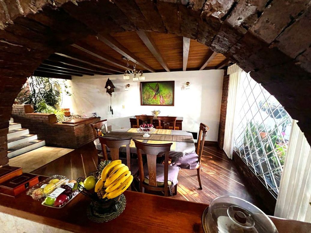 Casa de 5 alcobas en venta en Santa Ana Oriental, Bogotá, 250 m² · foto 12 de 20
