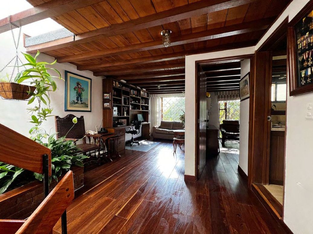 Casa de 5 alcobas en venta en Santa Ana Oriental, Bogotá, 250 m² · foto 15 de 20