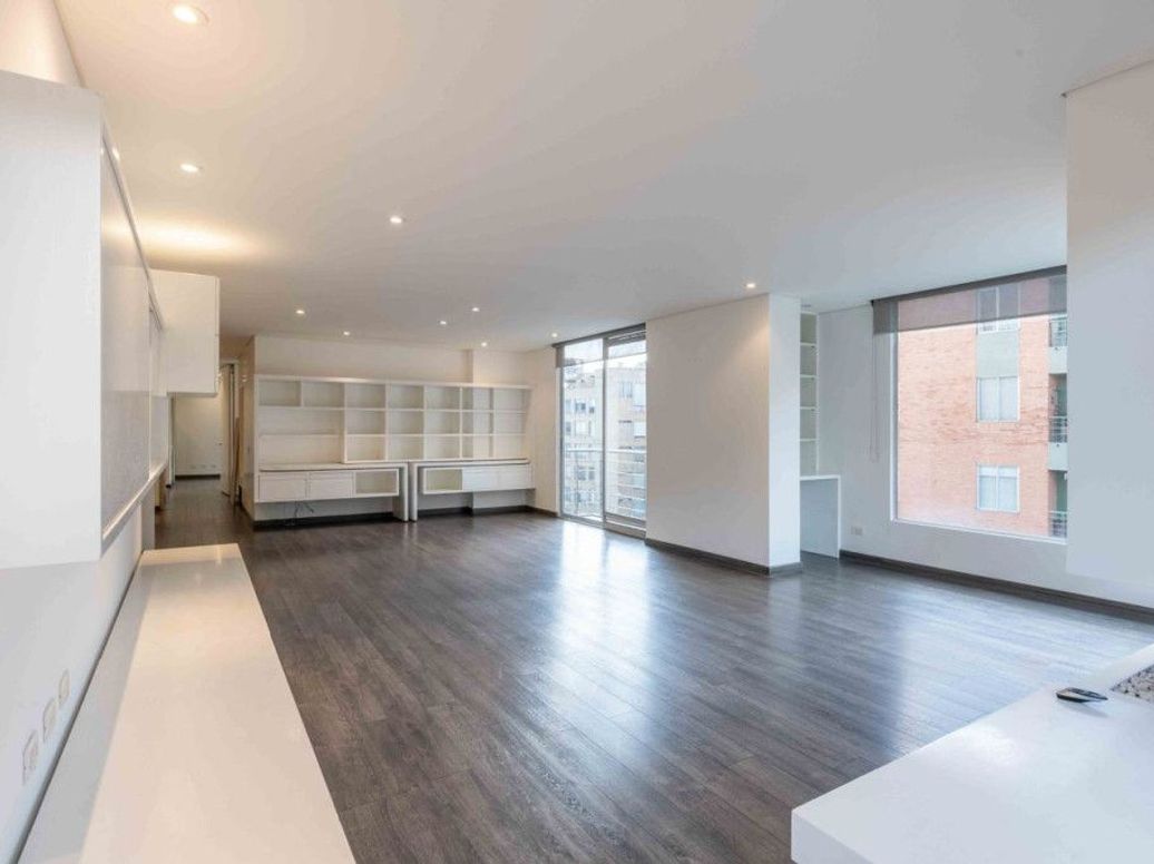 Apartamento de 2 alcobas en venta en Bella Suiza, Bogotá, 147 m² · foto 4 de 20
