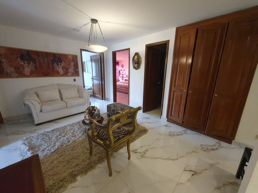 Apartamento de 5 alcobas en venta en Niza Suba, Bogotá, 257 m² · foto 15 de 20