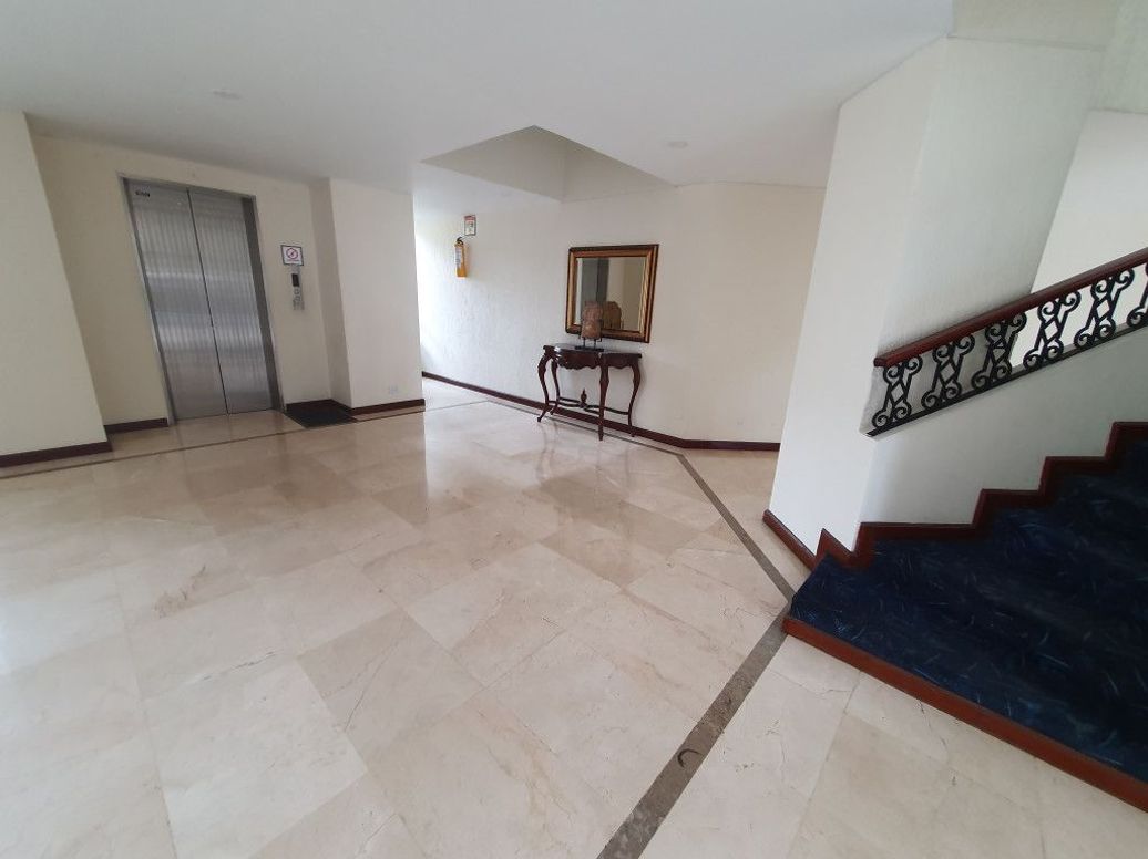 Apartamento de 5 alcobas en venta en Niza Suba, Bogotá, 257 m² · foto 4 de 20