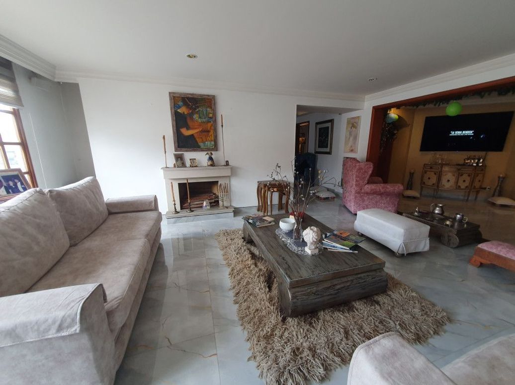 Apartamento de 5 alcobas en venta en Niza Suba, Bogotá, 257 m² · foto 12 de 20
