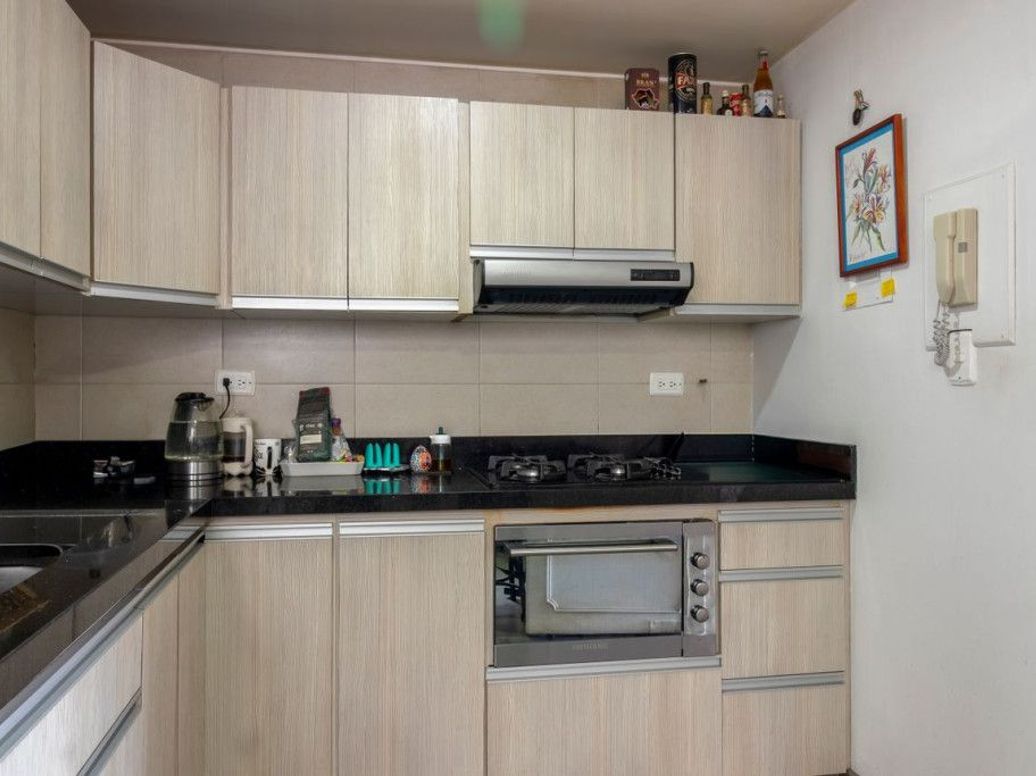 Apartamento de 3 alcobas en venta en Los Rosales, Bogotá, 86 m² · foto 7 de 14