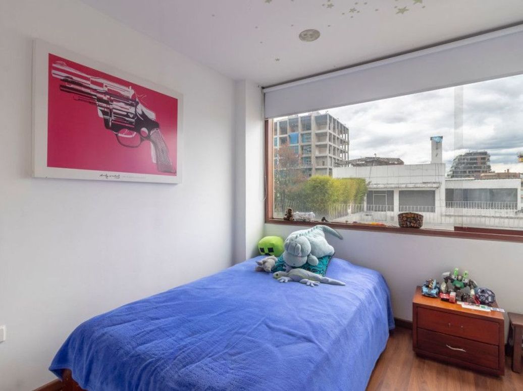 Apartamento de 3 alcobas en venta en Los Rosales, Bogotá, 86 m² · foto 10 de 14