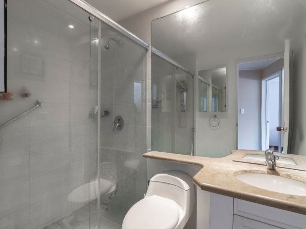 Apartamento de 3 alcobas en venta en Los Rosales, Bogotá, 86 m² · foto 12 de 14