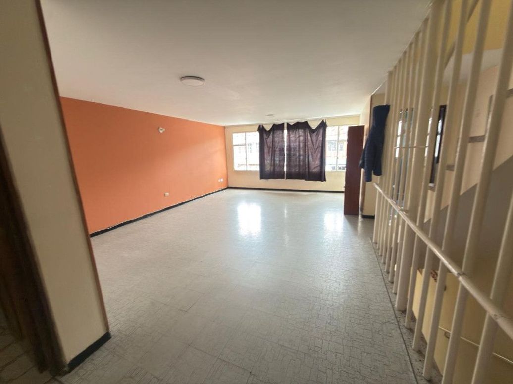 Casa de 6 alcobas en venta en Gustavo Restrepo, Bogotá, 252 m² · foto 16 de 20