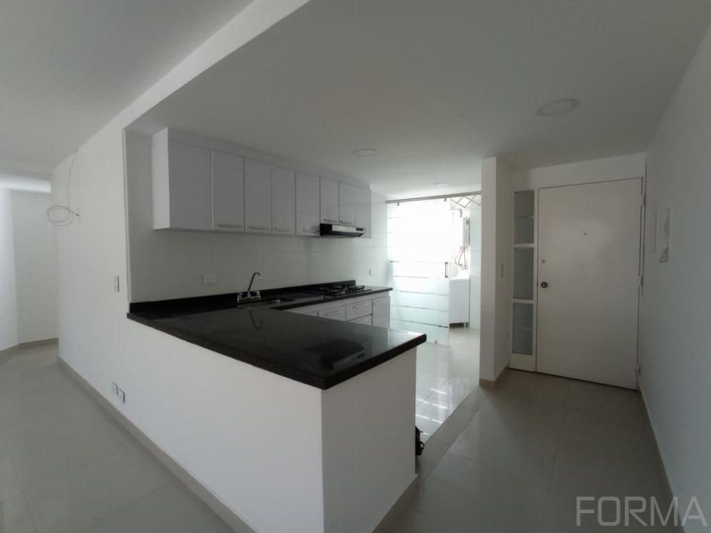 Apartamento de 2 alcobas en arriendo en Santa Barbara Central, Bogotá, 87 m² · foto 6 de 19