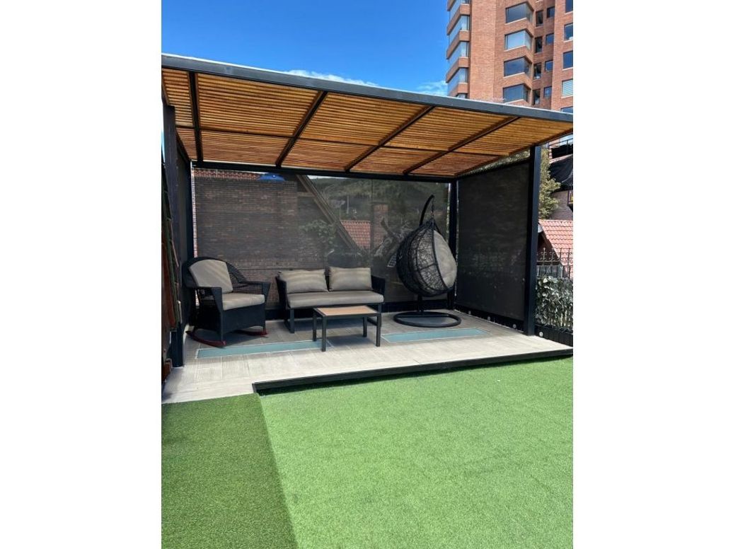 Casa de 3 alcobas en venta en Usaquén, Bogotá, 326 m² · foto 2 de 20