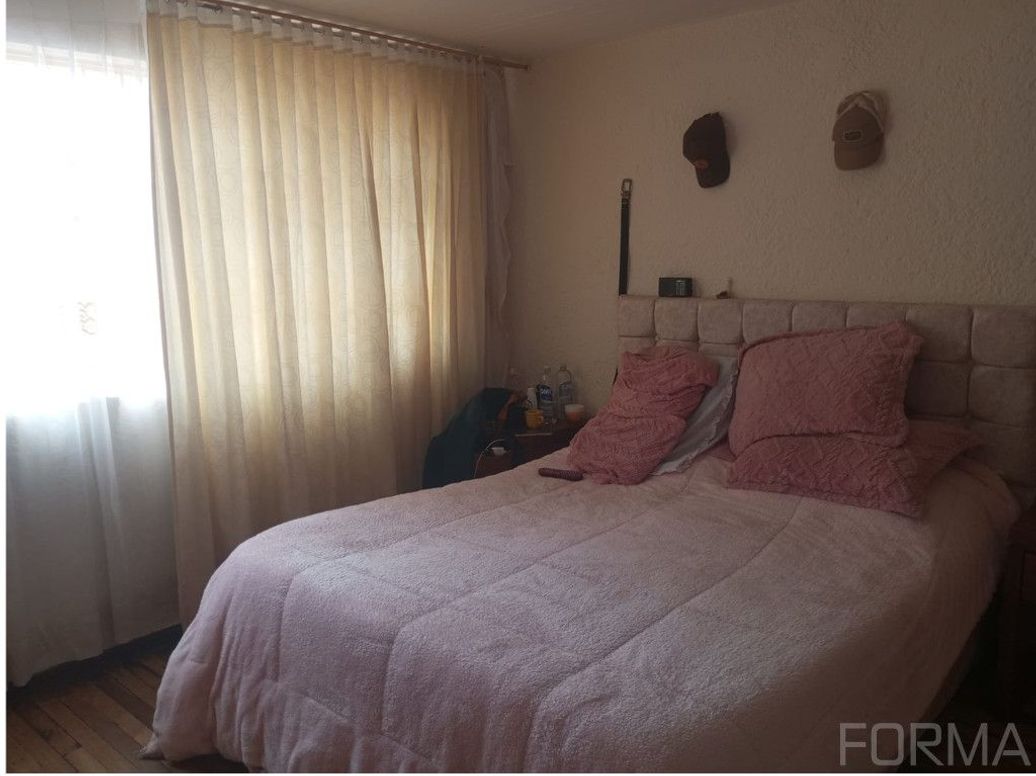 Casa de 5 alcobas en venta en Ciudad Jardín Norte, Bogotá, 268 m² · foto 9 de 20