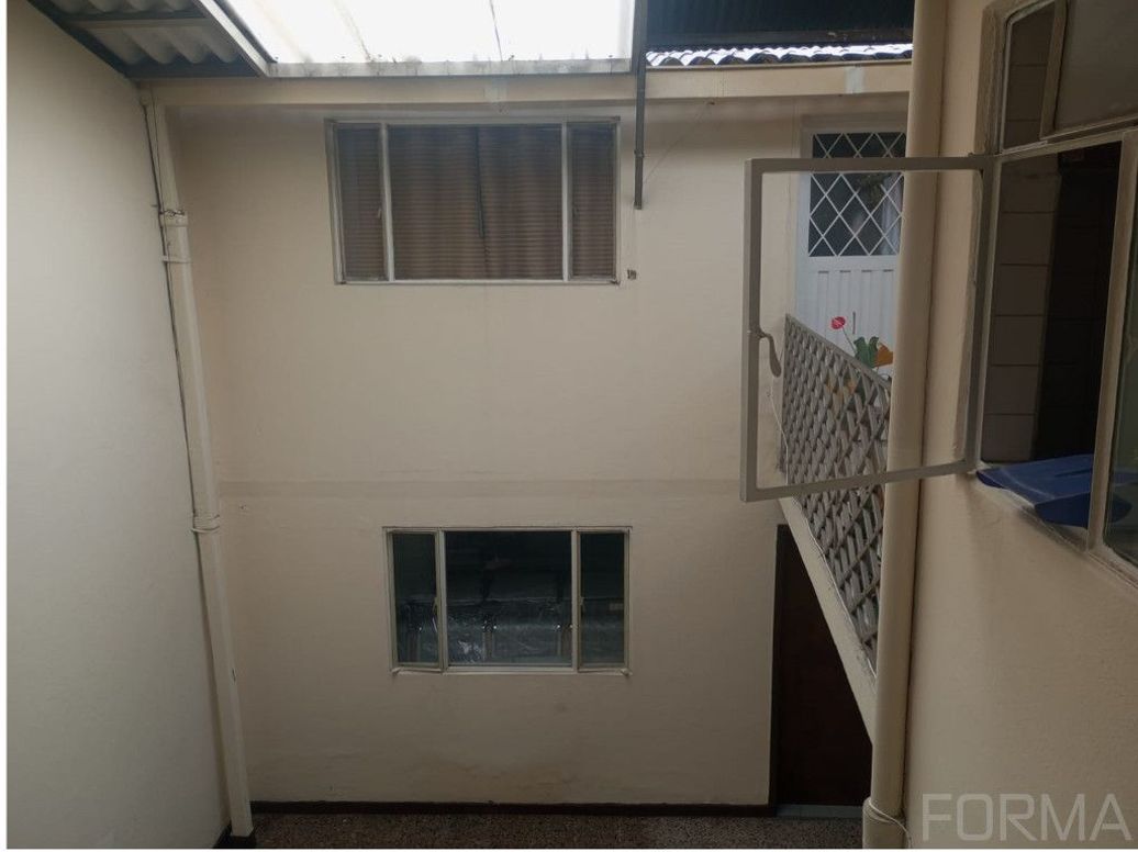 Casa de 5 alcobas en venta en Ciudad Jardín Norte, Bogotá, 268 m² · foto 5 de 20