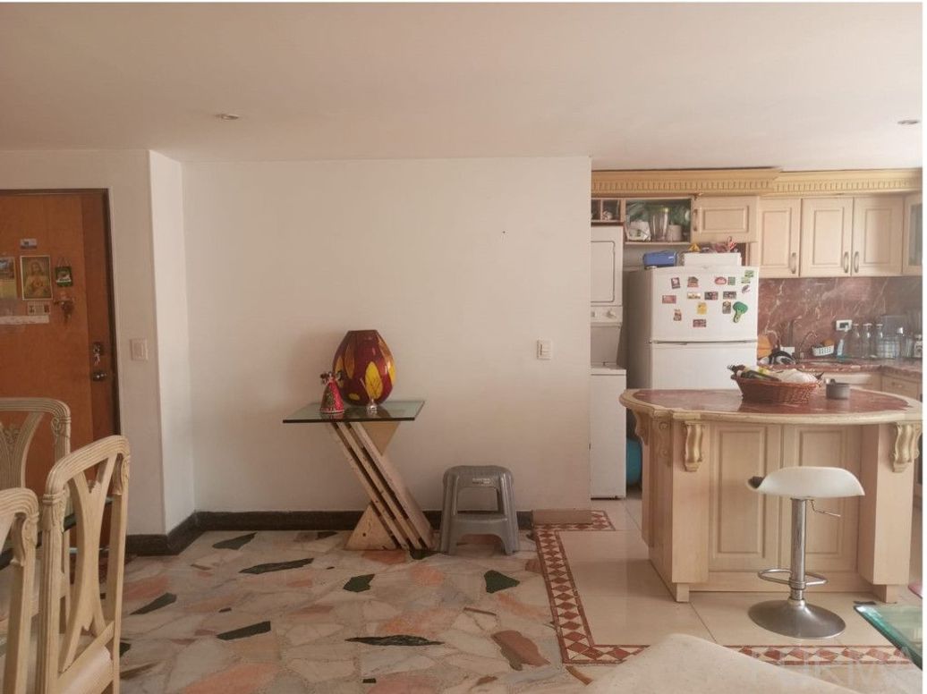 Apartamento de 3 alcobas en venta en Los Cedritos, Bogotá, 90 m² · foto 2 de 17