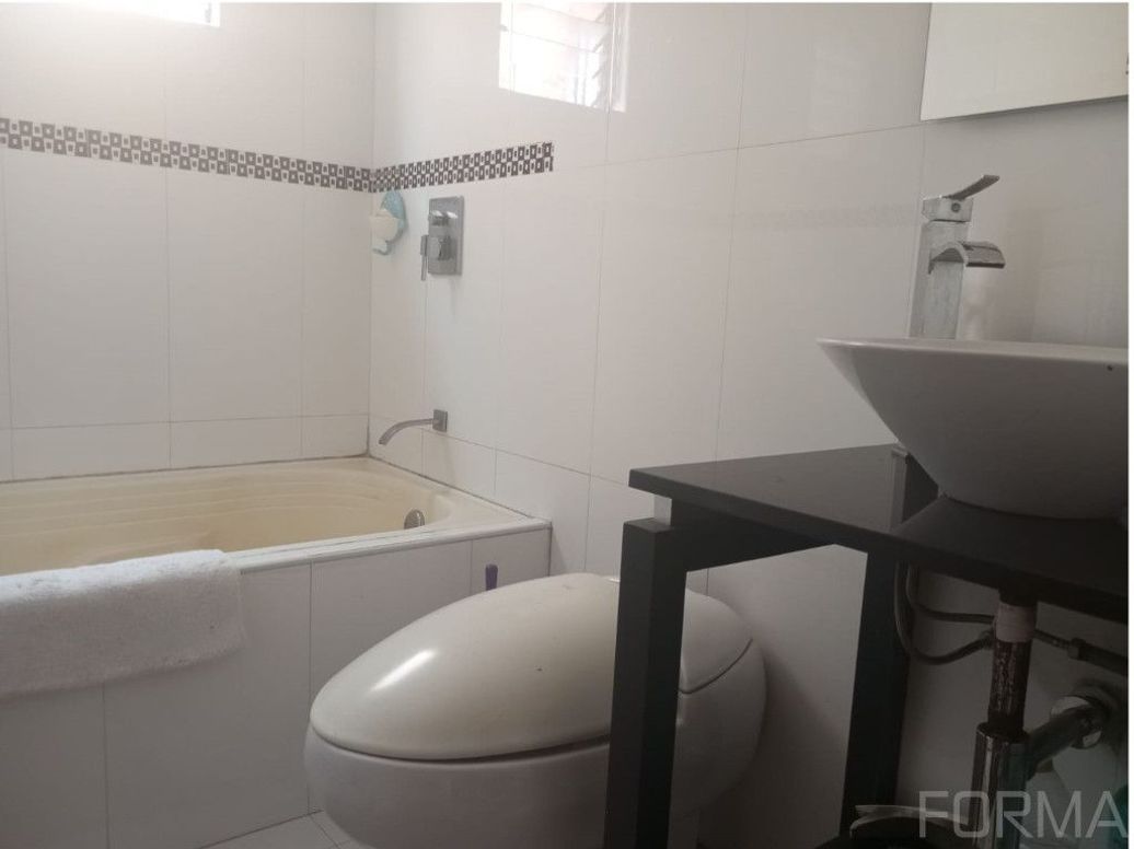 Apartamento de 3 alcobas en venta en Los Cedritos, Bogotá, 90 m² · foto 13 de 17
