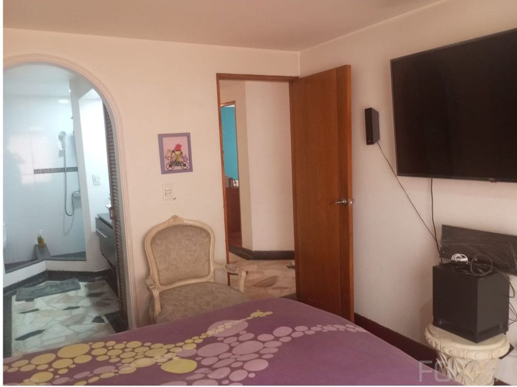 Apartamento de 3 alcobas en venta en Los Cedritos, Bogotá, 90 m² · foto 15 de 17