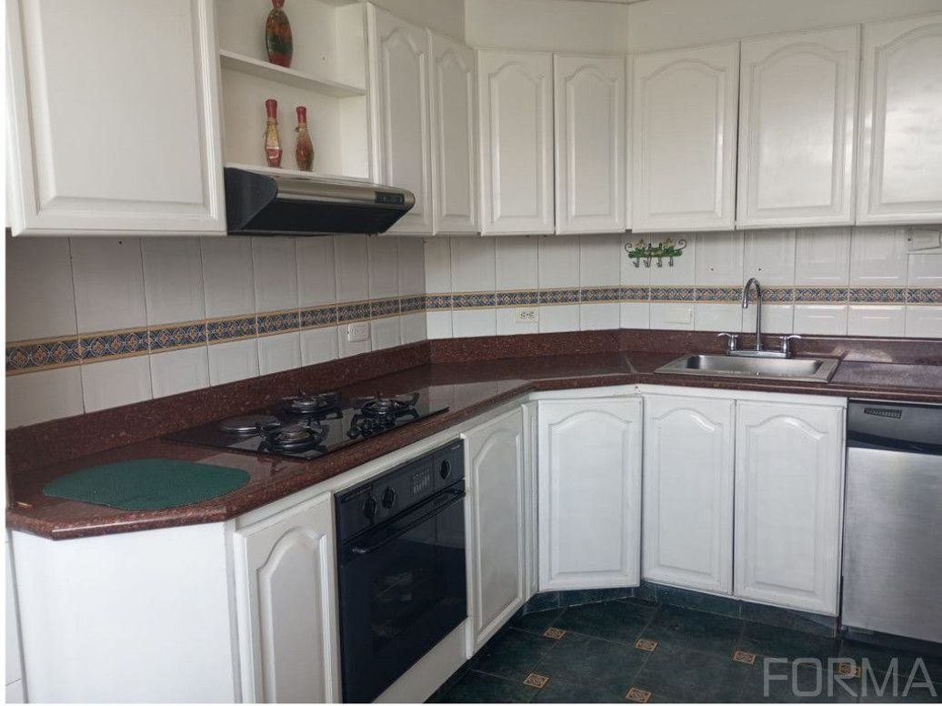 Apartamento de 4 alcobas en venta en Pelodo Del Contry, Bogotá, 270 m² · foto 15 de 20