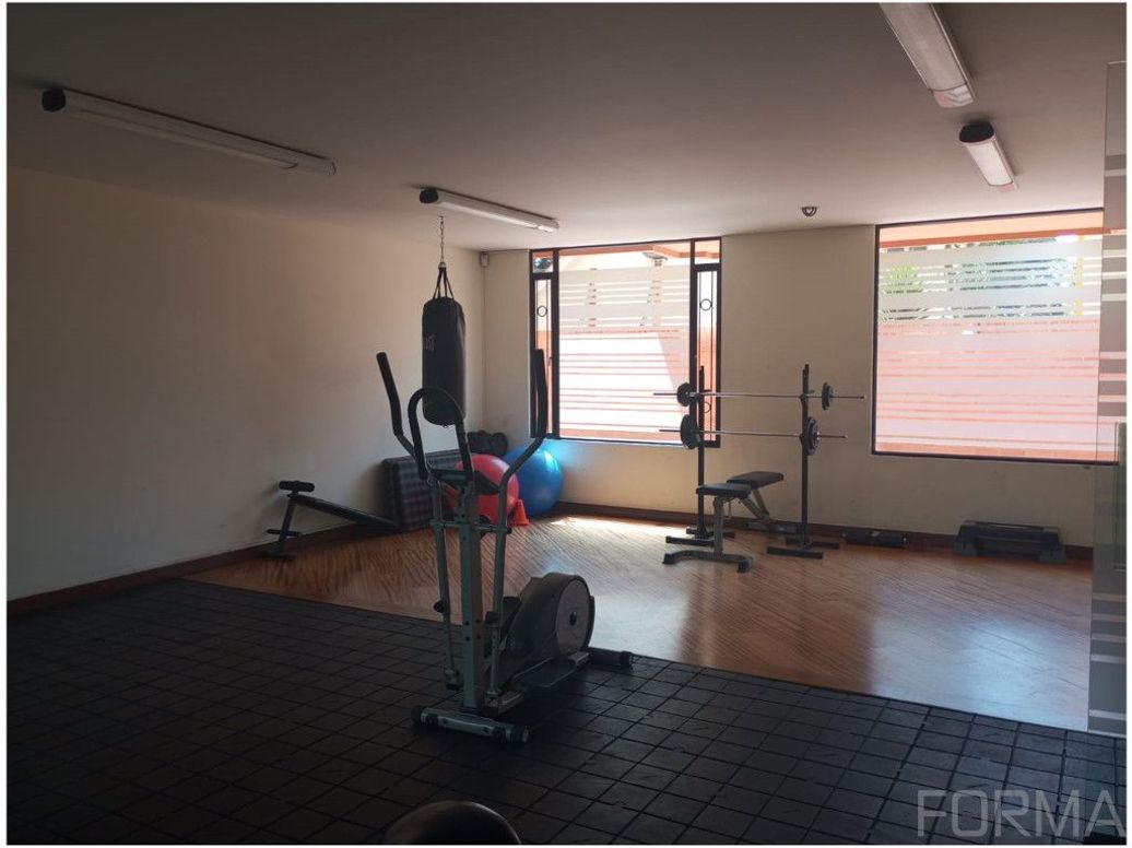 Apartamento de 4 alcobas en venta en Pelodo Del Contry, Bogotá, 270 m² · foto 19 de 20
