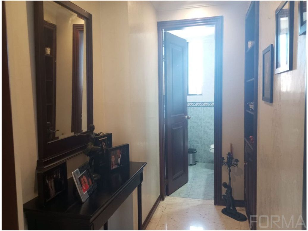 Apartamento de 4 alcobas en venta en Pelodo Del Contry, Bogotá, 270 m² · foto 13 de 20
