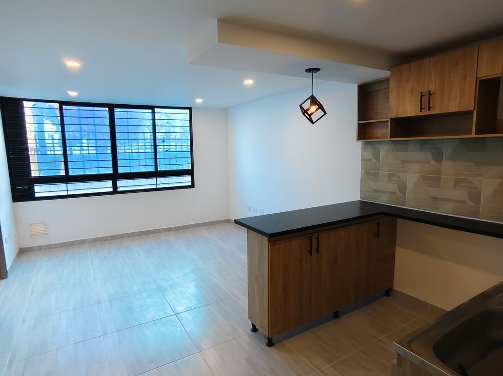 Apartamento de 2 alcobas en arriendo en Ciudad La Salle, Bogotá, 40 m² · foto 4 de 7