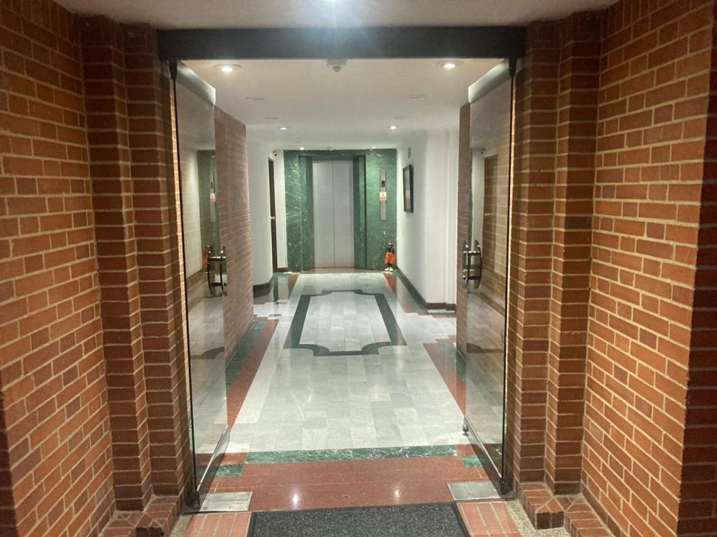 Apartamento de 4 alcobas en venta en La Carolina, Bogotá, 189 m² · foto 19 de 20