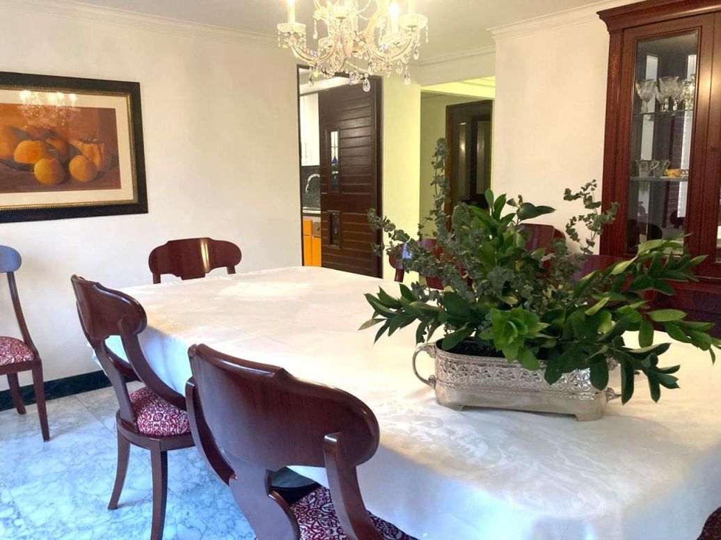 Apartamento de 4 alcobas en venta en La Carolina, Bogotá, 189 m² · foto 4 de 20