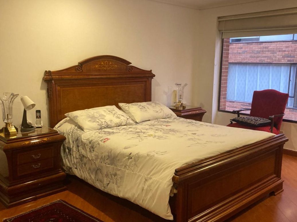 Apartamento de 4 alcobas en venta en La Carolina, Bogotá, 189 m² · foto 7 de 20