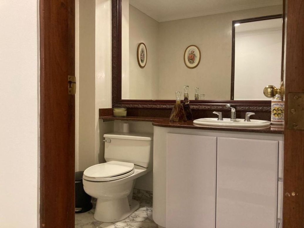 Apartamento de 4 alcobas en venta en La Carolina, Bogotá, 189 m² · foto 16 de 20