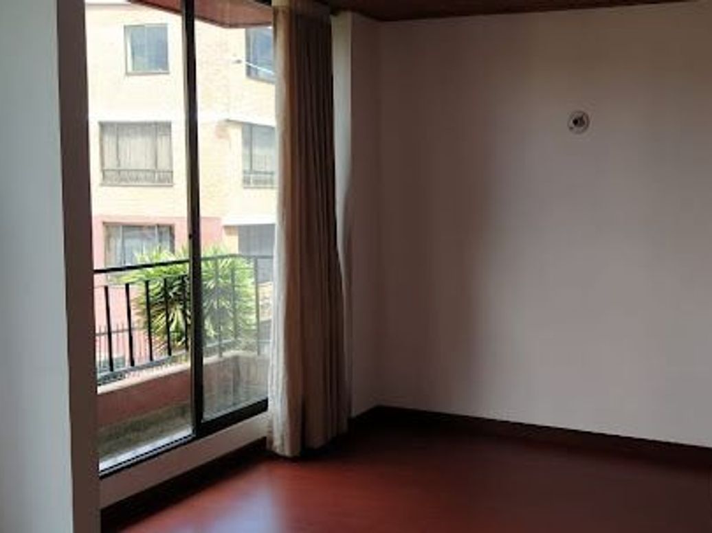Apartamento de 2 alcobas en arriendo en San Cipriano, Bogotá, 68 m² · foto 3 de 15