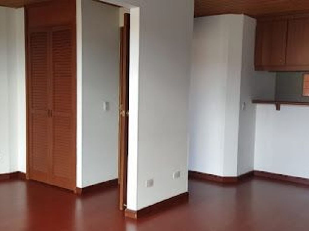 Apartamento de 2 alcobas en arriendo en San Cipriano, Bogotá, 68 m² · foto 5 de 15