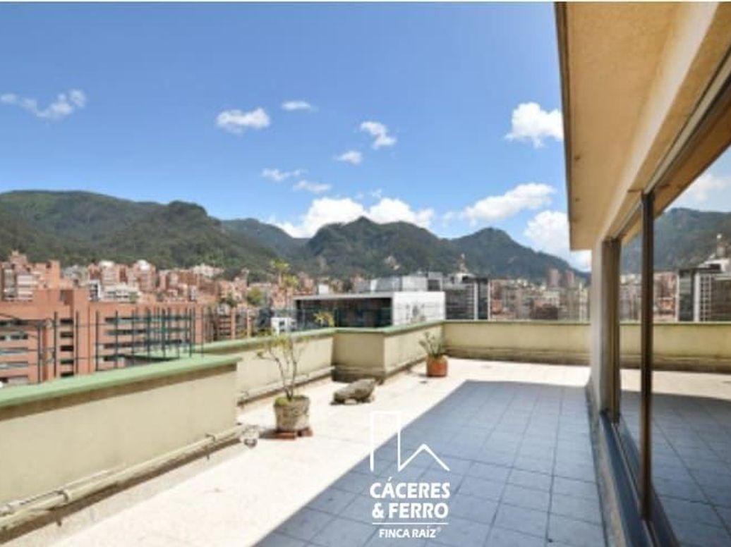 Apartamento de 3 alcobas en venta en El Nogal, Bogotá, 330 m² · foto 16 de 18