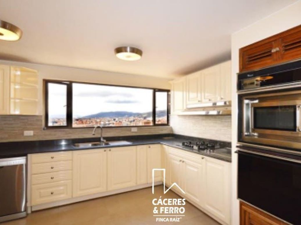 Apartamento de 3 alcobas en venta en El Nogal, Bogotá, 330 m² · foto 13 de 18