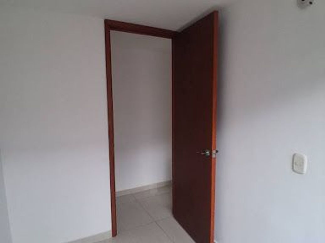 Apartamento de 3 alcobas en arriendo en Campo Alegre, Bogotá, 44 m² · foto 14 de 17