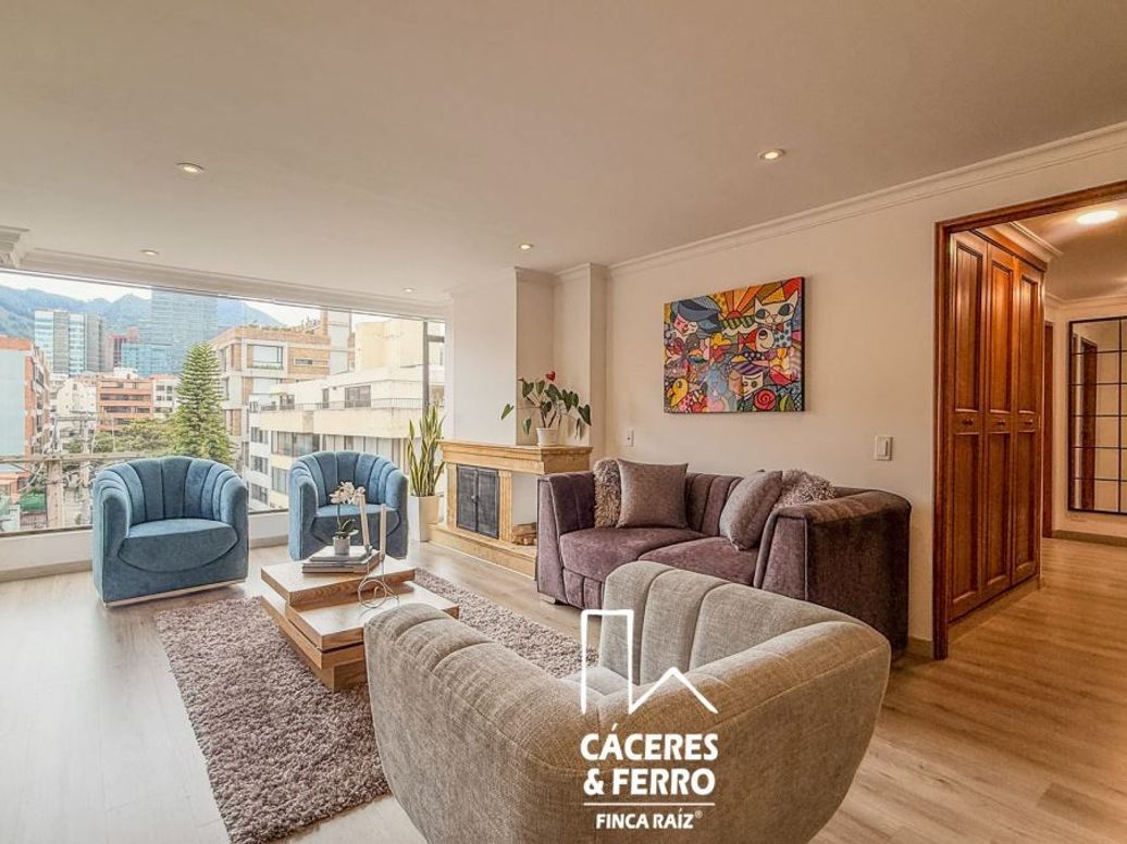 Apartamento de 3 alcobas en venta en Santa Barbara Oriental, Bogotá, 106 m² · foto 2 de 18