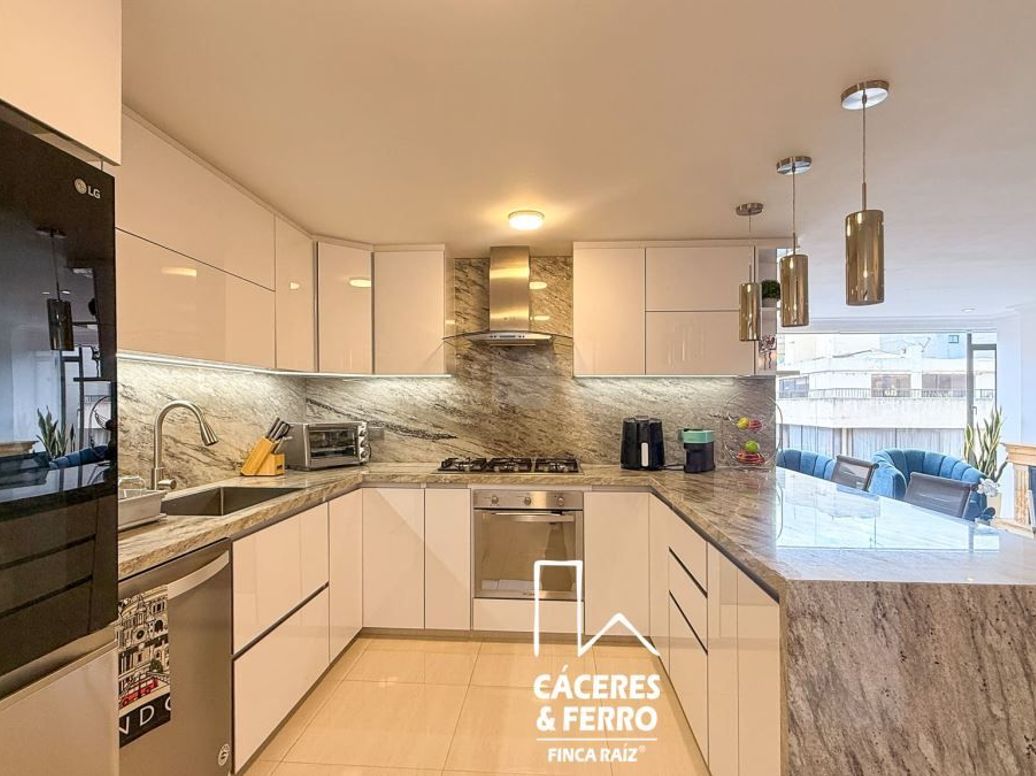 Apartamento de 3 alcobas en venta en Santa Barbara Oriental, Bogotá, 106 m² · foto 7 de 18