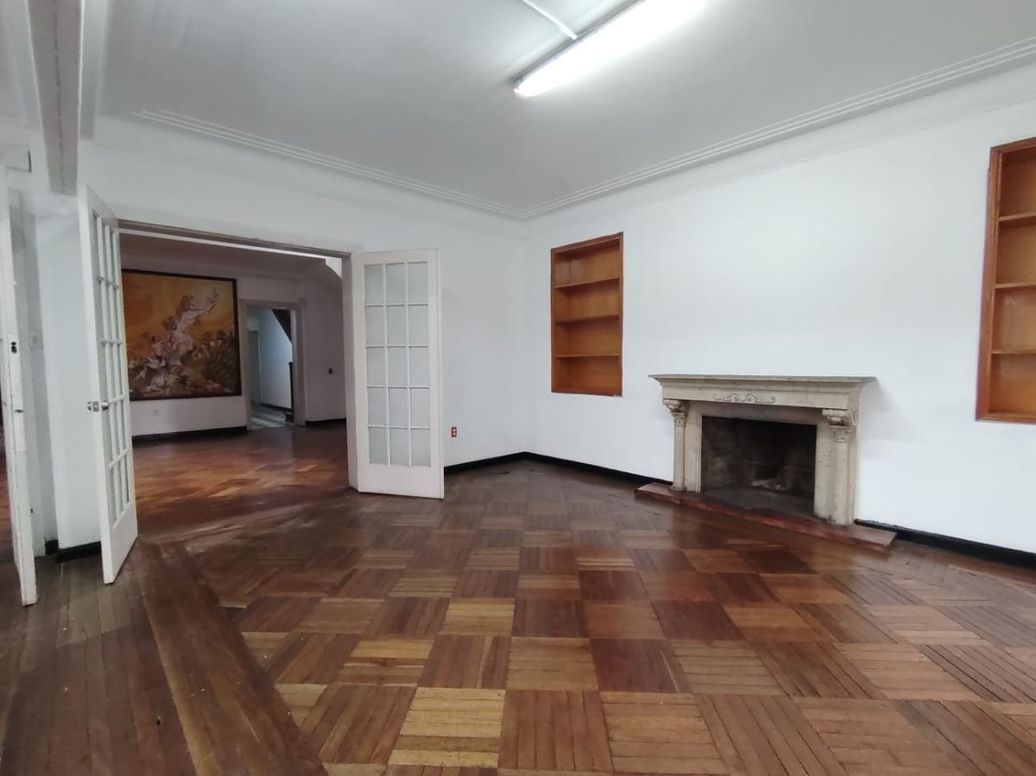 Casa de 13 alcobas en venta en La Magdalena, Bogotá, 828 m² · foto 11 de 20
